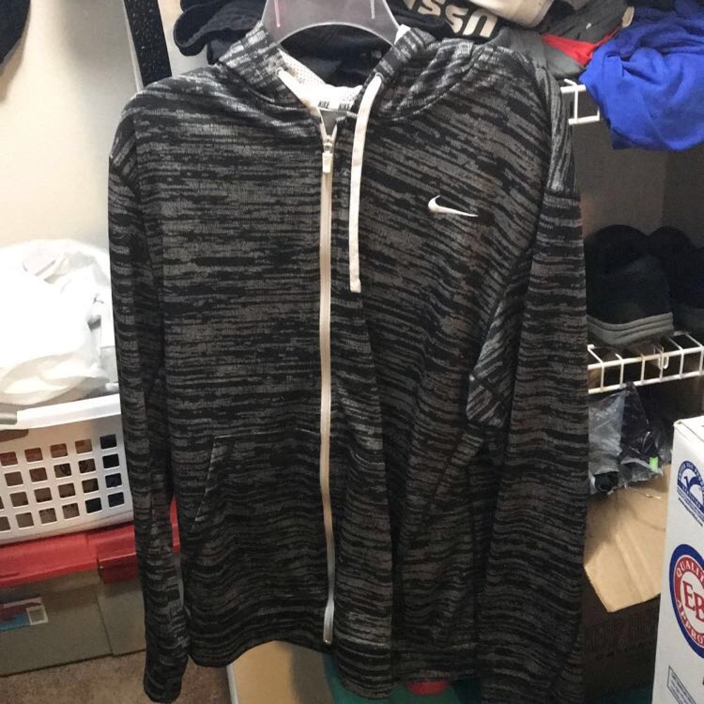 Sweat shirt